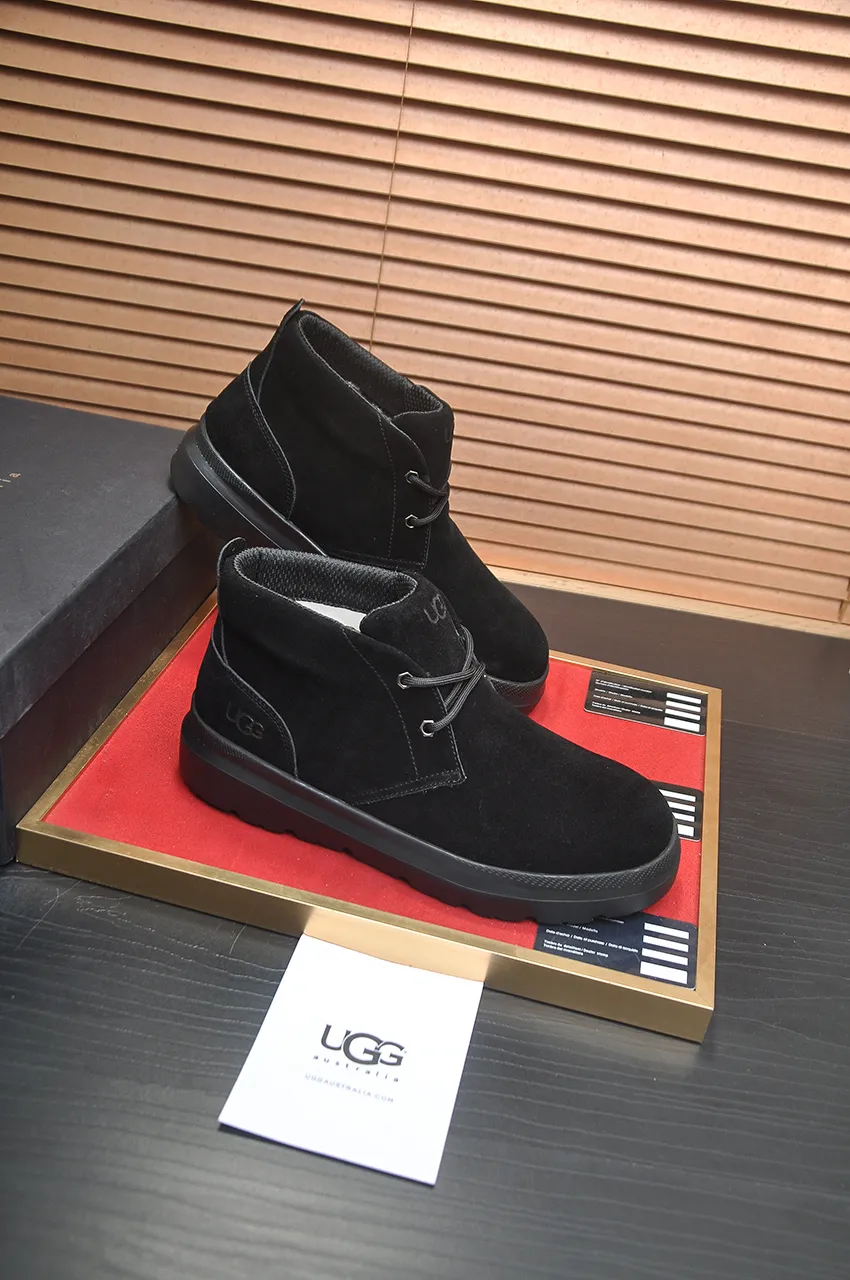 Men's shoes 💰500💶【UGG】(full genuine wool lining) Please pay attention to the quality of the original order and compare the thickness of the wool 🏮🏮Hot style Martin boots from Australia's warm luxury brand men's shoes, official website synchronization, Beckham men's style..., made of imported top-layer waxed cowhide, waxed toe, Australian real wool velvet lining Carefully sewn...Imported rubber Martin boots outsole (comfortable, soft and wear-resistant). I really like the quality...Exquisite workmanship, you can't put it down once you see it. Code number 39-44
